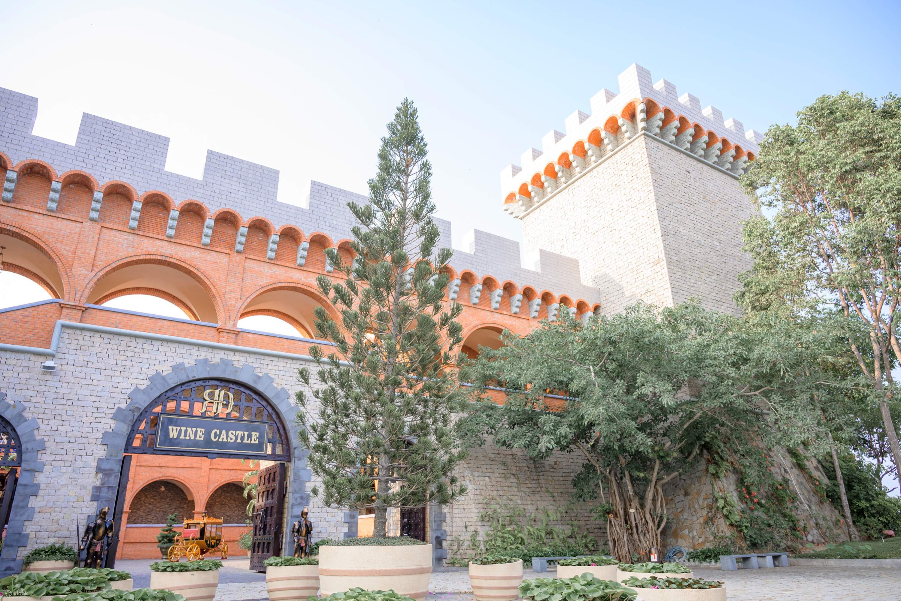 tourist site image